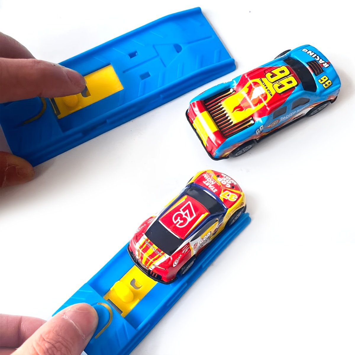 RHRU Pull-Back Toy Cars for Kids random colour